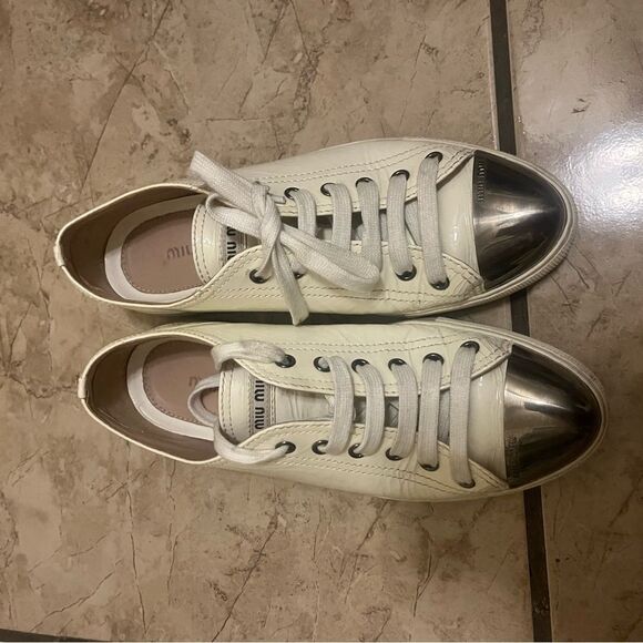 MIU MIU Patent leather white sneakers - Picture 2 of 14